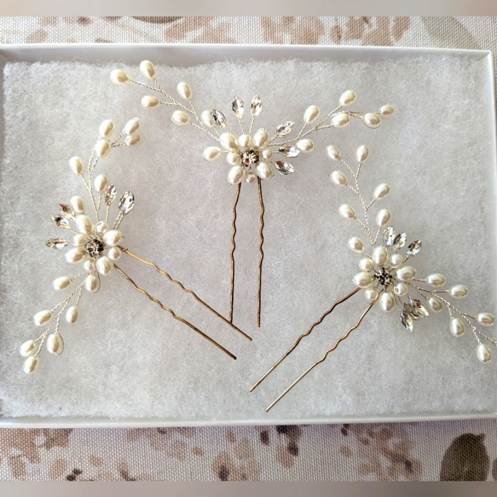 Pearl Floral Bridal Hairpins